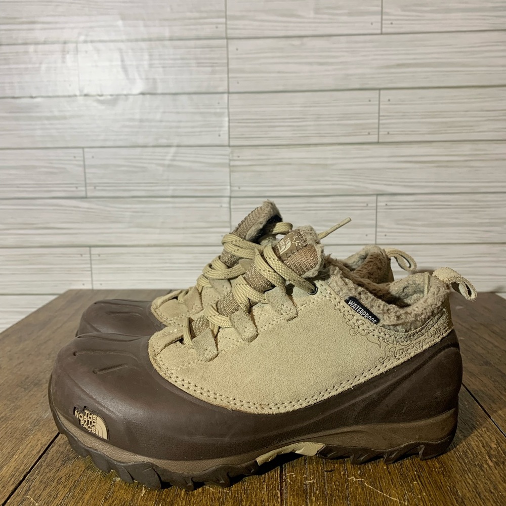 The North Face Gram Low Heat Seeker Womens Waterproof Winter Boots 7